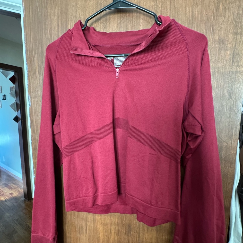 PINK Victoria Secret Women's Cropped Burgundy Long Sleeve Workout Top